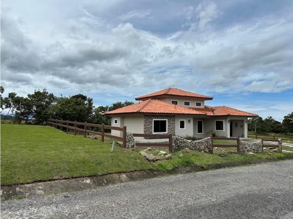 SE VENDE VILLA EN BOQUETE — foto 2