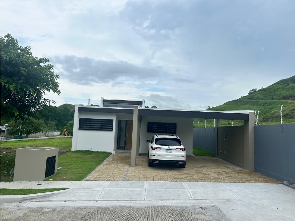 SE VENDE - CASA NUEVA - EN ALTOS DE PANAMA — foto 2