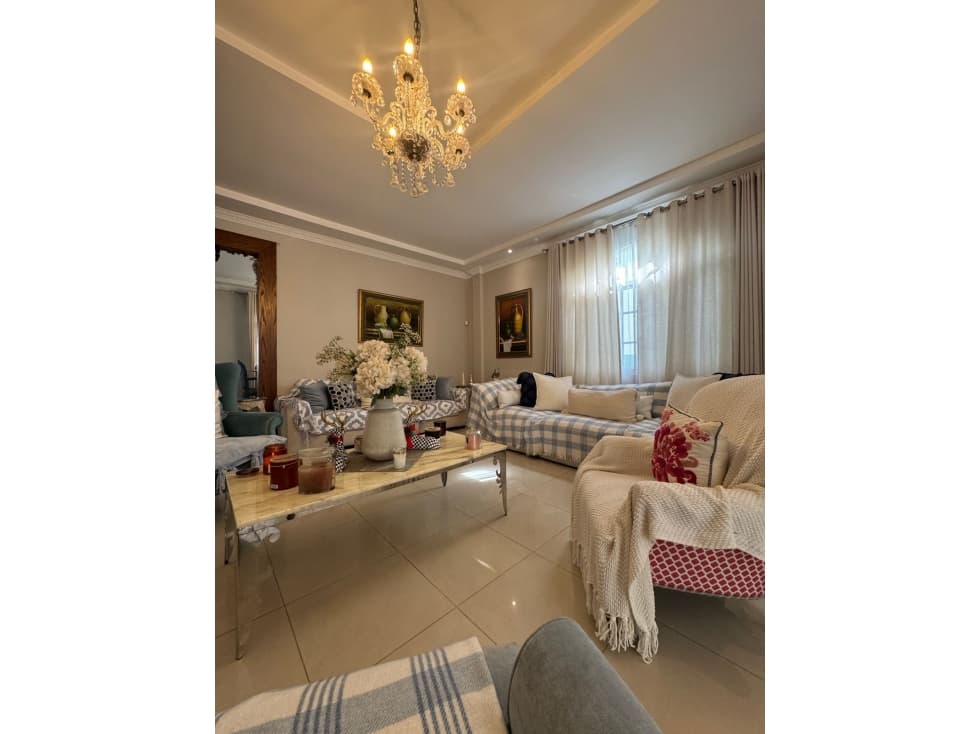 SE VENDE - CASA DE SEGUNDA - EN ALTOS DE PANAMA — foto 3