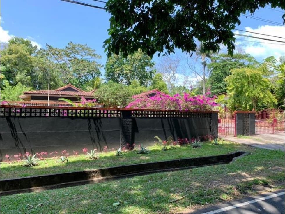 Alquiler de Casa en Las Cumbres — foto 1