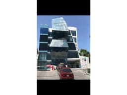 SE ALQUILA OFICINAS EN EL PH LE BLUE EN EL CARMEN