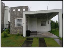 SE VENDE CASA EN EL PH THE VILLAGE BEACH EN SAN CARLOS