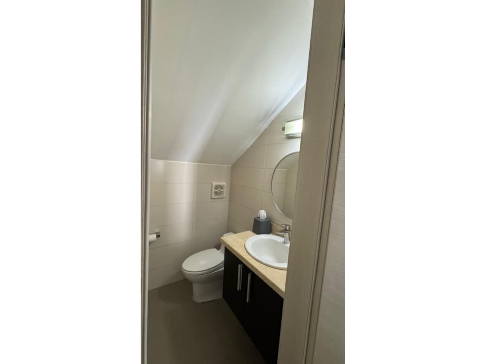 VENDO CASA REMODELADA EN OBARRIO — foto 6