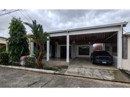 VENDO CASA EN PRADERAS DE SAN ANTONIO