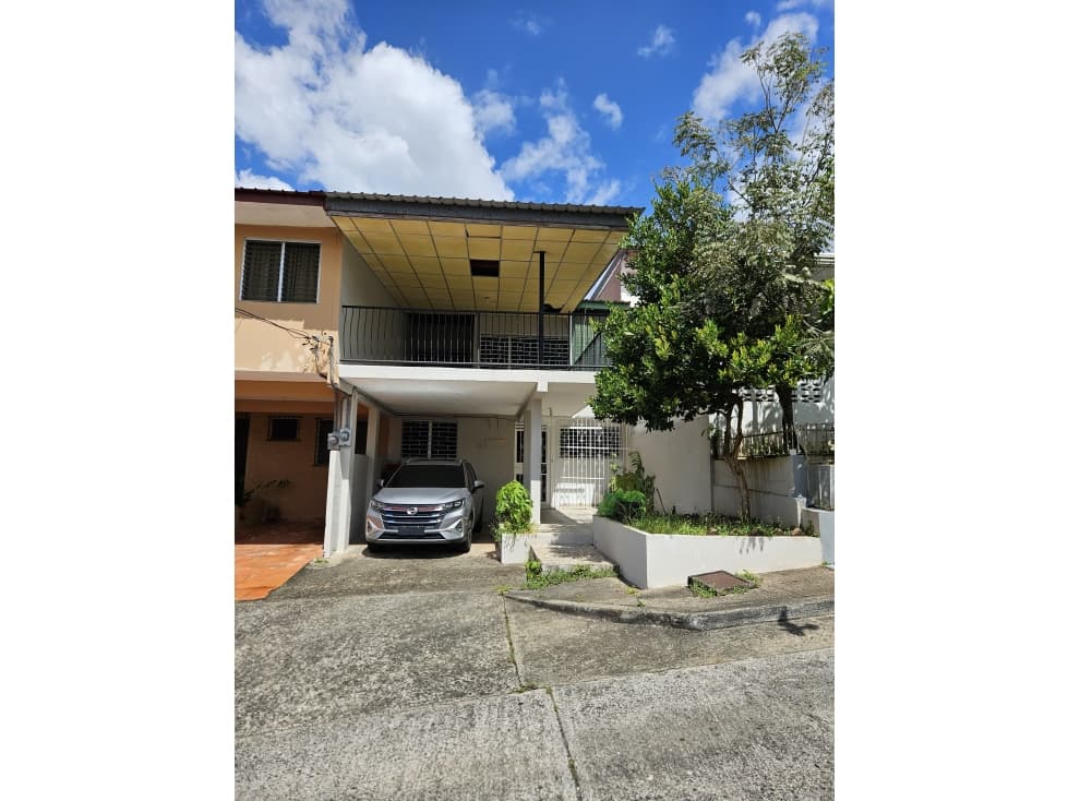 ALQUILO AMPLIA CASA EN LA LOCERIA — foto 1