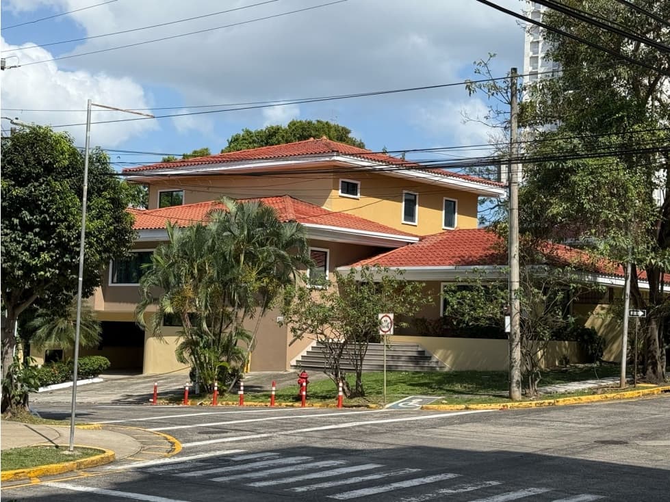Edificio H-4, El Carmen (Frente a Parque Benito Juarez) (RB) — foto 1