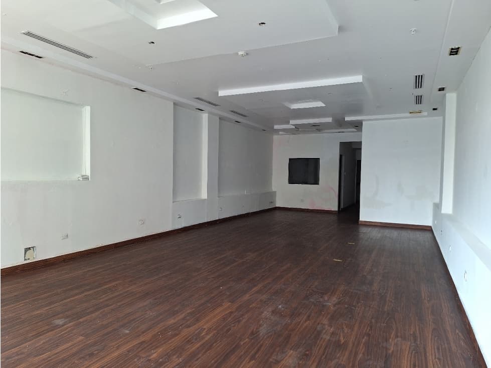 LOCAL LIBERTY PLAZA - Av. 12 de Octubre (110m2) - RB.P — foto 5