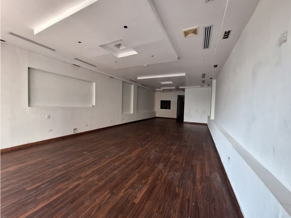 LOCAL LIBERTY PLAZA - Av. 12 de Octubre (110m2) - RB.P — foto 6