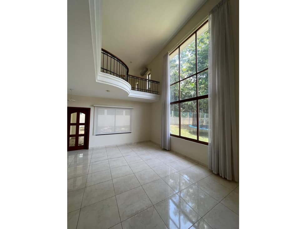 VENTA DE CASA EN CLAYTON - PH LOS SENDEROS CON DOBLE LOTE — foto 4