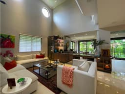 GANGA!! VENTA DE CASA EN CLAYTON PH LOS SENDEROS CON ACABADOS DE LUJO