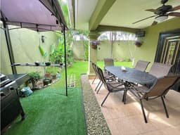 VENTA DE CASA EN CONDADO DEL REY PH PASEO DORADO ESQUINA. OPORTUNIDAD