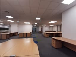 OFICINA REMODELADA Y EQUIPADA 470 M2 EN PLAZA GLOBUS, AV. SAMUEL LEWIS
