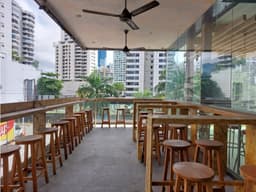 ALQUILER LOCAL MEZANINNE RESTAURANTE 111m2 AVENIDA BALBOA JP
