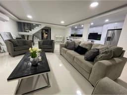 SE VENDE CASA 310 M2 AMOBLADA 2 NIVELES SAN FRANCISCO