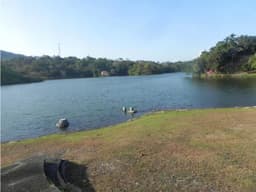 SE VENDE TERRENO DE 8.600M2 FRENTE AL LAGO LAS CUMBRES NEGOCIABLE