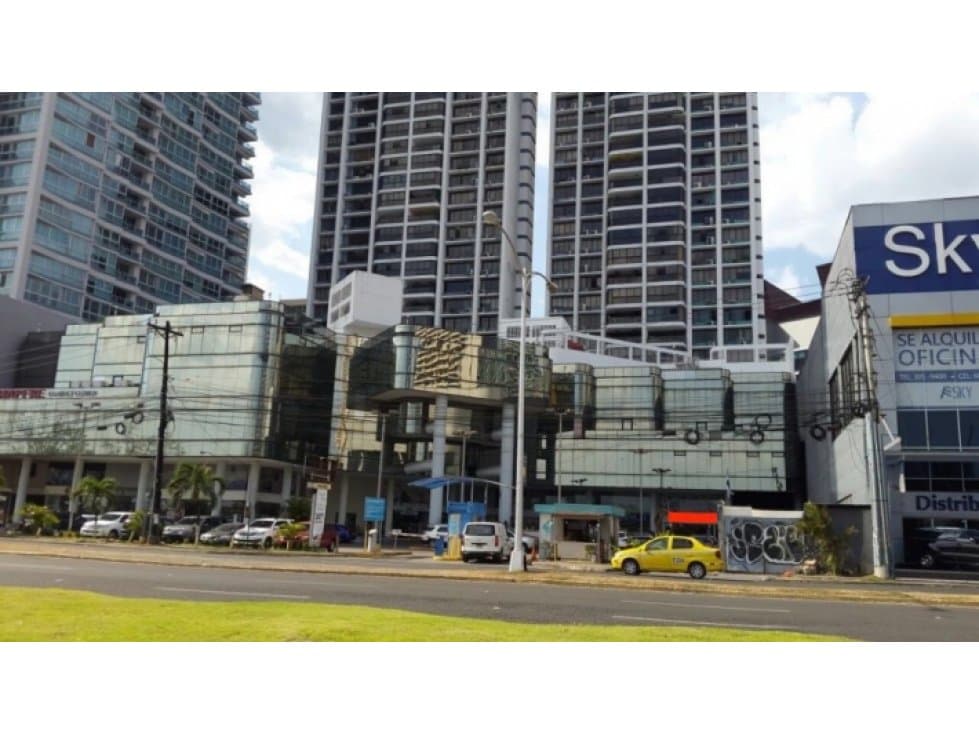 SE VENDE O ALQUILA OFICINA RECIEN REMODELADA — foto 1