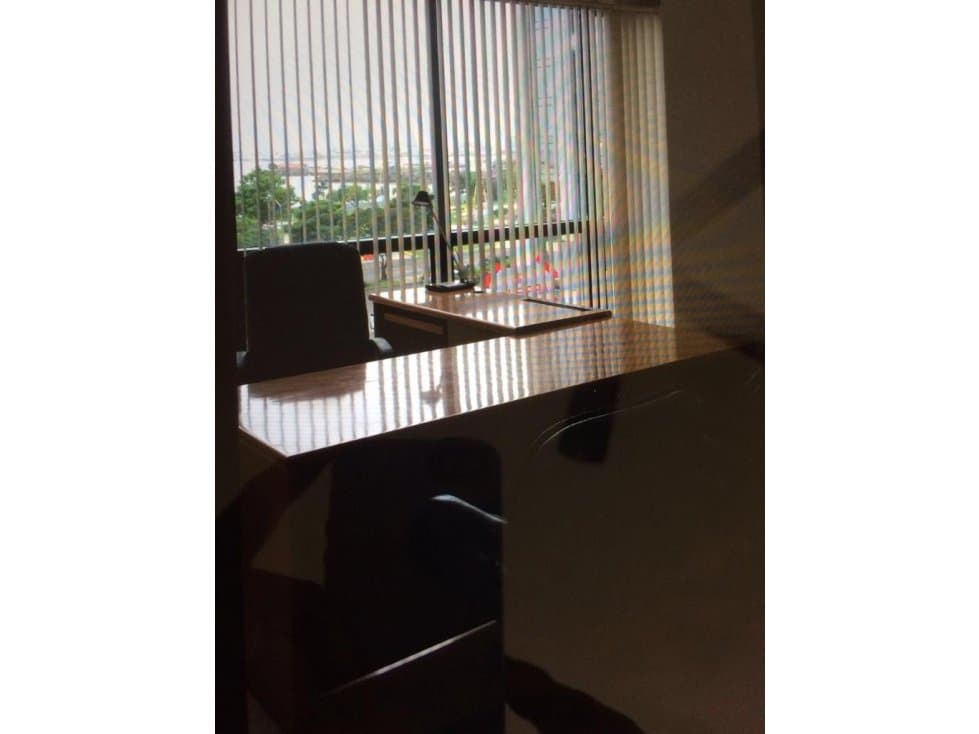 ALQUILO OFICINA EN AV. BALBOA — foto 6