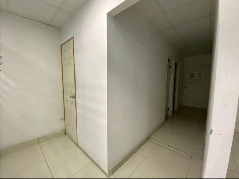 OFICINA REMODELADA 184M2 EN PLAZA OBARRIO — foto 5
