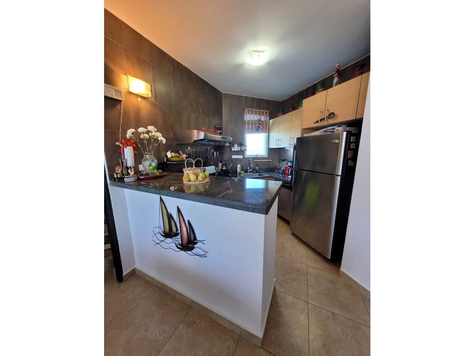VENTA HERMOSO APARTAMENTO EN PLAYA BLANCA CON BALCON 2R — foto 2