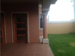 VENTA/ALQUILER CASA AMOBLADA COSTA SUR ESPACIOSA MODERNA
