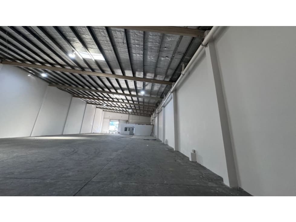 ALQUILER 2 GALERAS COSTA DEL ESTE 2560 m² PARQUE INDUSTRIAL RTC — foto 1