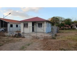 SE VENDE CASA EN GUARARÉ - EL JOBO