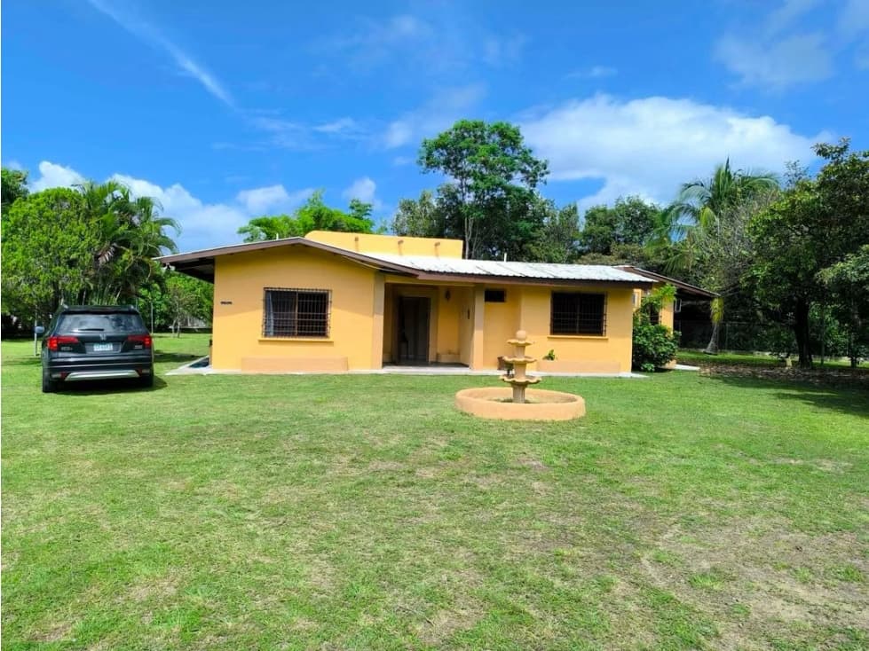 VENTA DE CASA CON TERRENO DE 3,000 METROS 3 RECAMARAS — foto 2