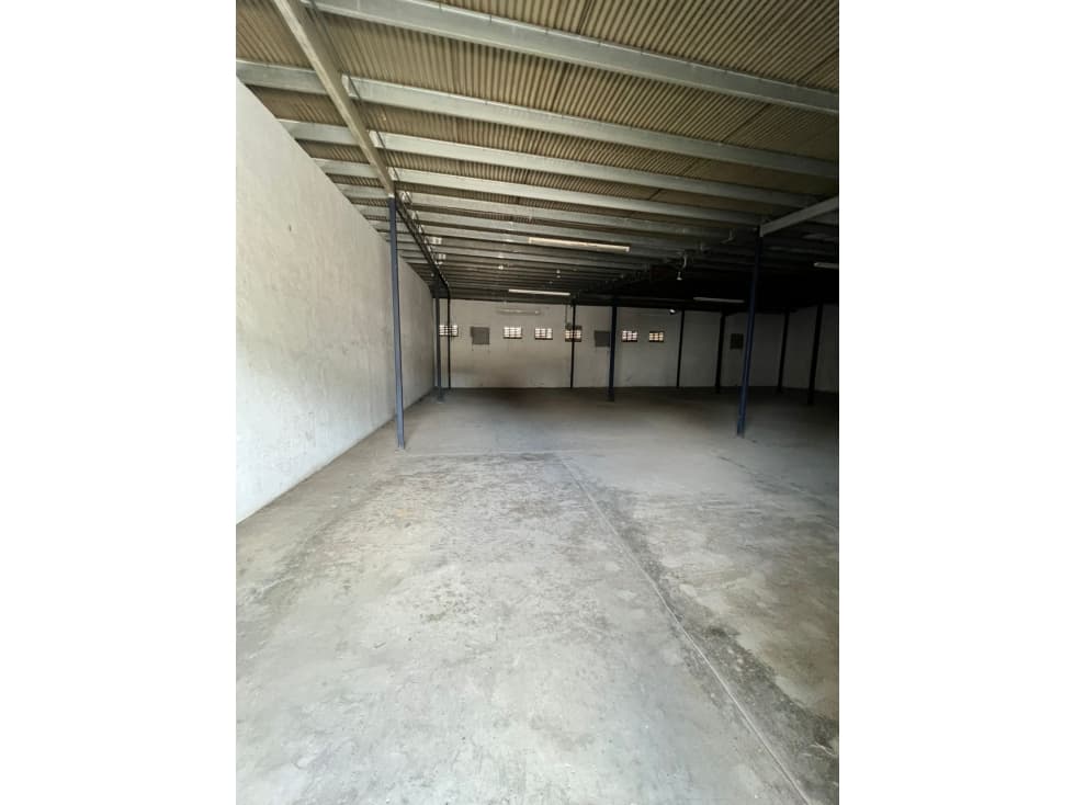 ALQUILER GALERA CARRASQUILLA 700M2 UBICACIÓN CENTRICA MLD — foto 2