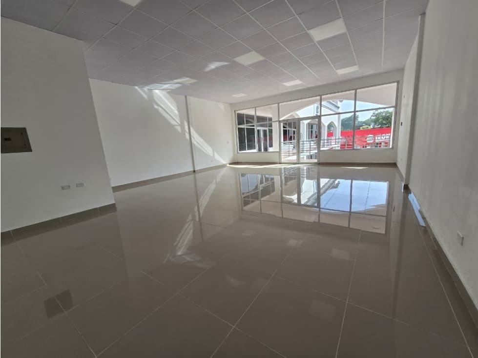 ALQUILER DE LOCAL COMERCIAL 2DO PISO EN ALBROOK AQ — foto 2