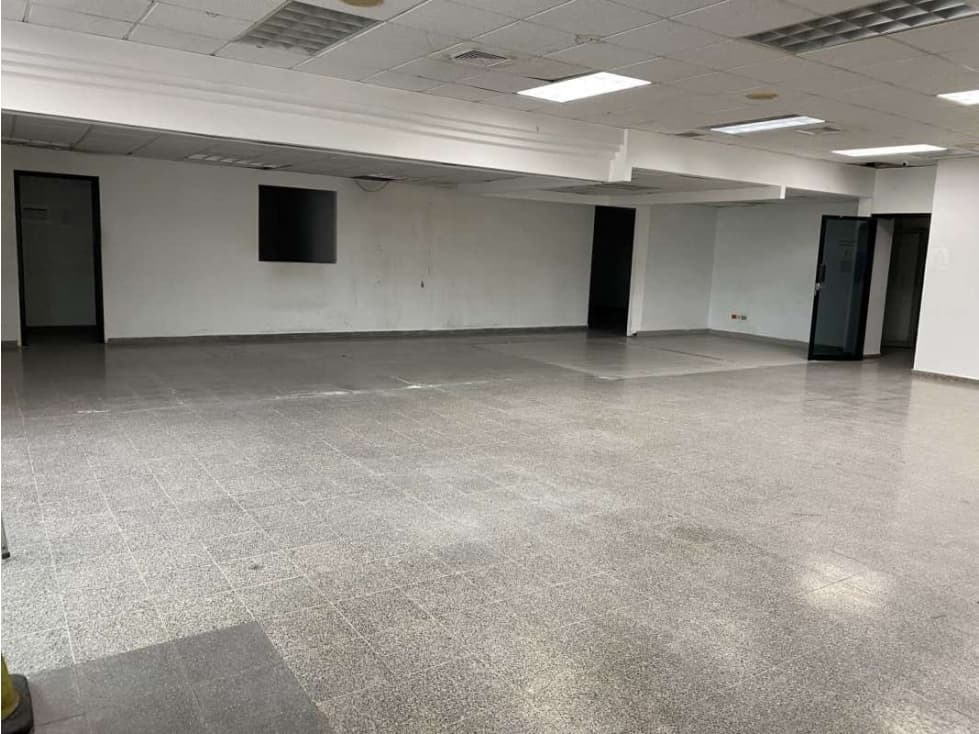 ALQUILER LOCALES AVENIDA JOSÉ AGUSTÍN ARANGO — foto 3
