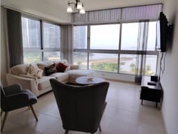 ALQUILER APARTAMENTO AMOBLADO PH GRAND BAY