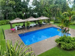 VENTA O ALQUILER CASA ALTOS DE GOLF 2550M2 MODERNA CON PISCINA MLD