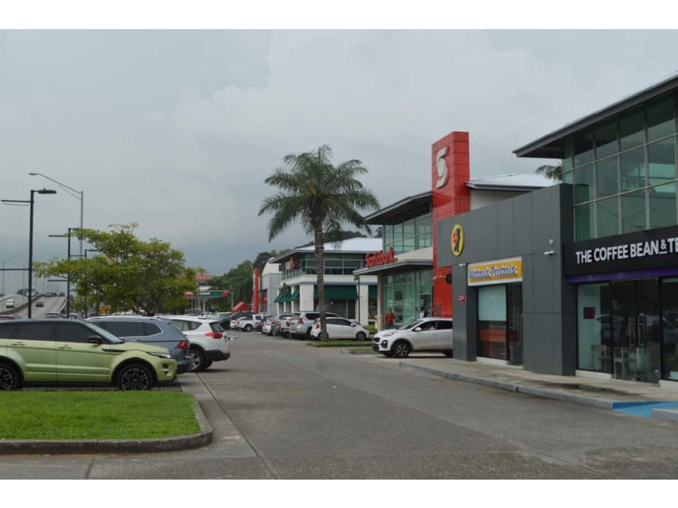 LOCAL COMERCIAL EN ALBROOK MALL 200mts — foto 1