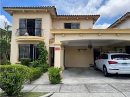 Casa en Venta en Paseo Dorado Dorado Lake, Condado del Rey MLD
