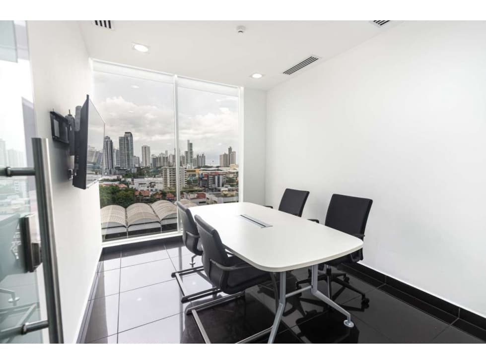 OFICINA 100M2 TOTALMENTE EQUIPADO OFFICE ONE AMOBLADA EN OBARRIO YL — foto 1