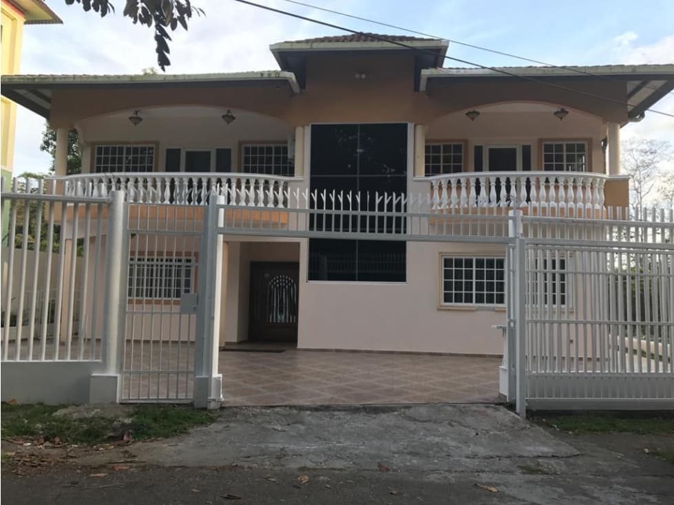 ALQUILER CASA DUPLEX COLON BARRIADA ESPINAR 4 REC 350MTS2 RTC — foto 1