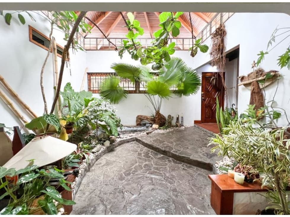 VENTA DE CASA CON JARDIN 737MTS LOS ANGELES BETHANIA — foto 3