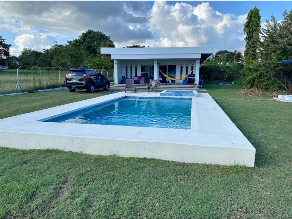 VENTA DE CASA DE PLAYA CON PISCINA EN CORONADO 983METROS — foto 1