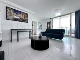 ALQUILER Y VENTA DE APARTAMENTO AMUEBLADO EN EL CARMEN PH TRINITY JP