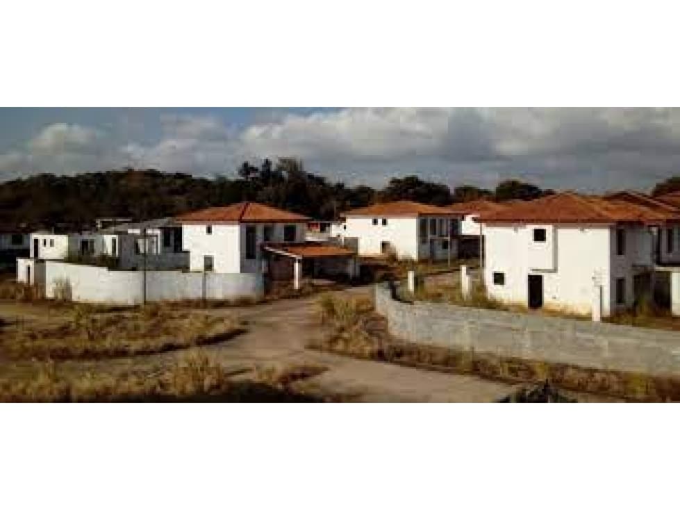 VENTA DE URBANIZACION DE CASAS EN LA MITRA DE CHORRERA — foto 1