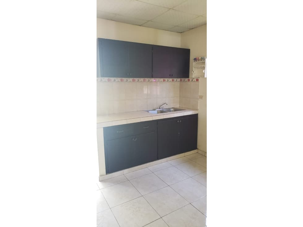 SE ALQUILA CASA EN LA PEÑA SANTIAGO — foto 2