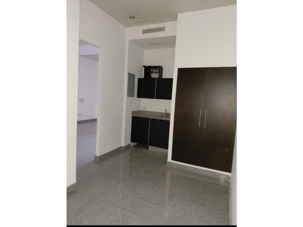 ALQUILER OFICINA AMOBLADA EN PLAZA HABITATS — foto 6
