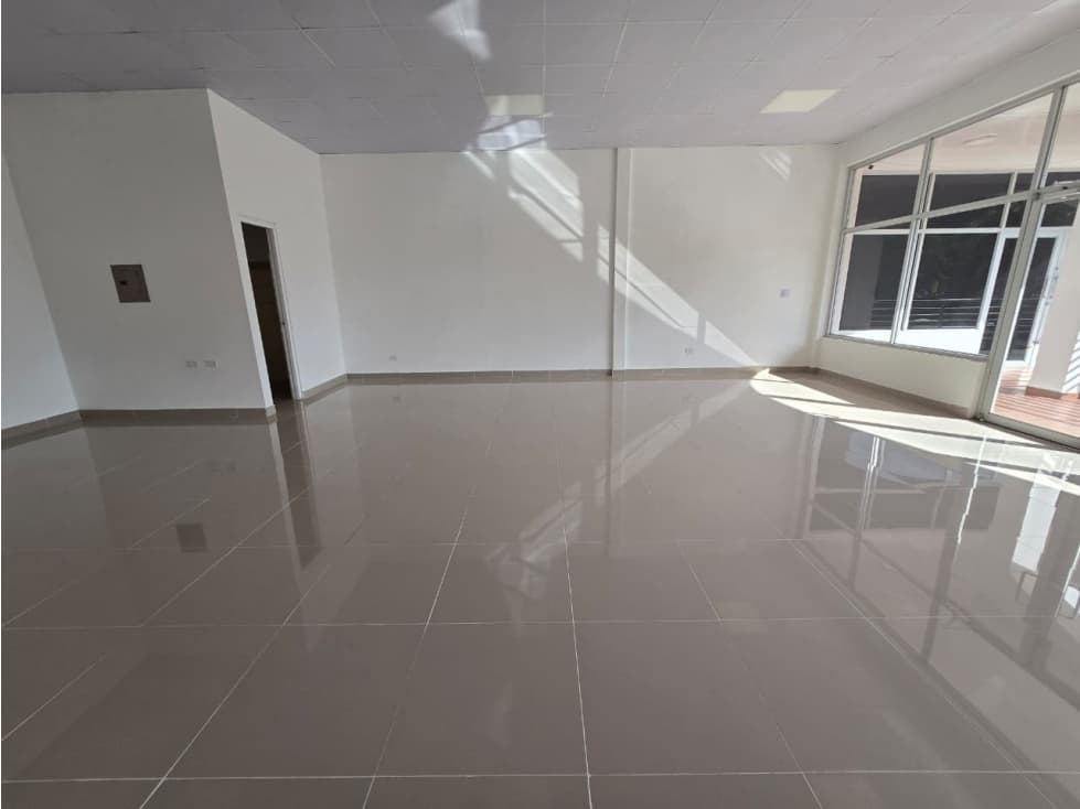 ALQUILER DE LOCAL COMERCIAL 2DO PISO EN ALBROOK AQ — foto 3