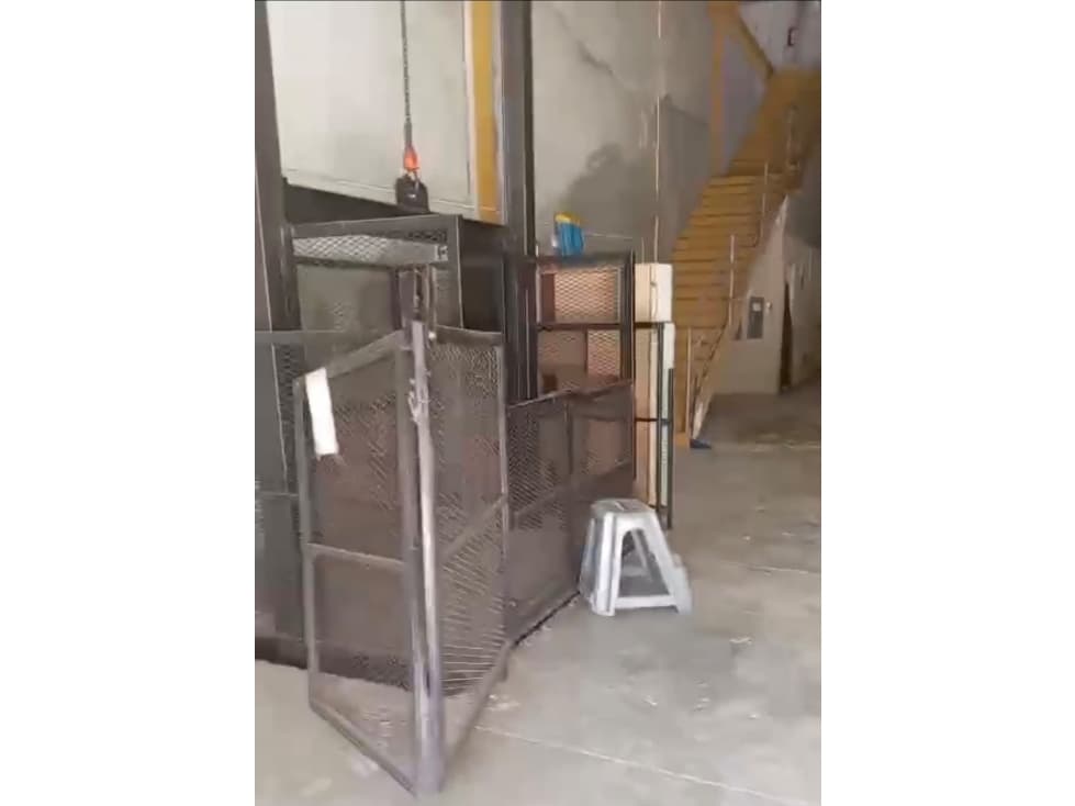 ALQUILER DE BODEGA DE 404 M2 CON 2 NIVELES EN JUAN DIAZ AQ — foto 4