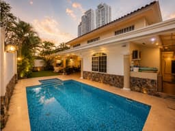 VENDO CASA EN COSTA DEL ESTE CON PISCINA 4 RECAMARAS