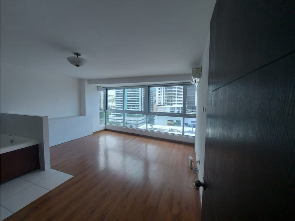VENTA APARTAMENTO EN AVENIDA BALBOA PH BAYFRONT OPORTUNIDAD — foto 4