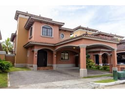 CASA EN EL DORAL SEMIAMOBLADA 4 RECAMARAS COSTA SUR YL