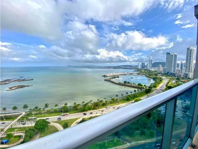 APARTAMENTO VISTA AL MAR PH WATERS ON THE BAY