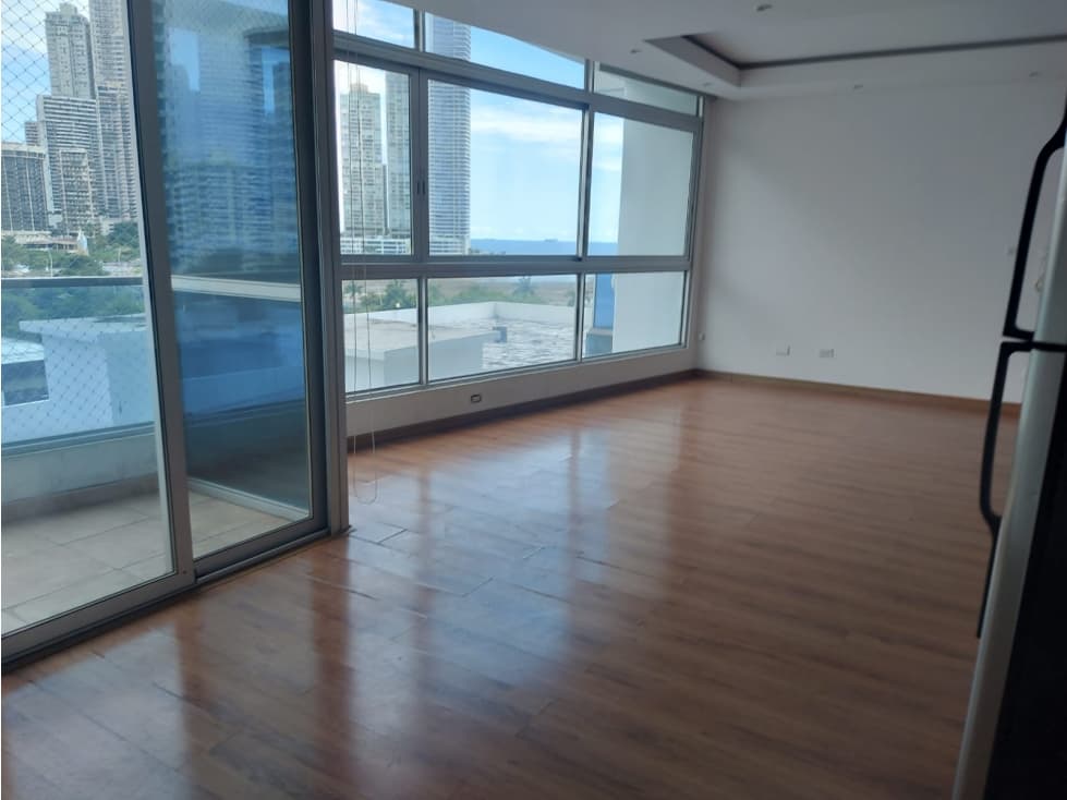 VENTA APARTAMENTO EN AVENIDA BALBOA PH BAYFRONT OPORTUNIDAD — foto 3