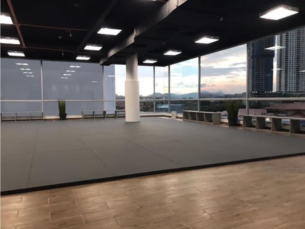 LOCAL COMERCIAL EN COSTA DEL ESTE 187 M2 3 PARKING — foto 2